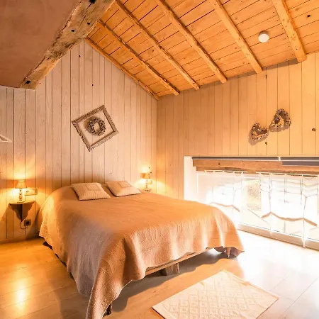 With Bubble Bath Sauna And Fireplace *